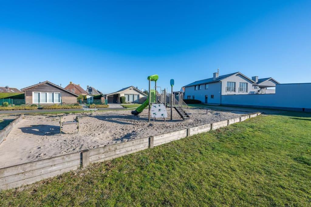 Bungalow De Strandjutter 8 Persons Middelkerke Bagian luar foto