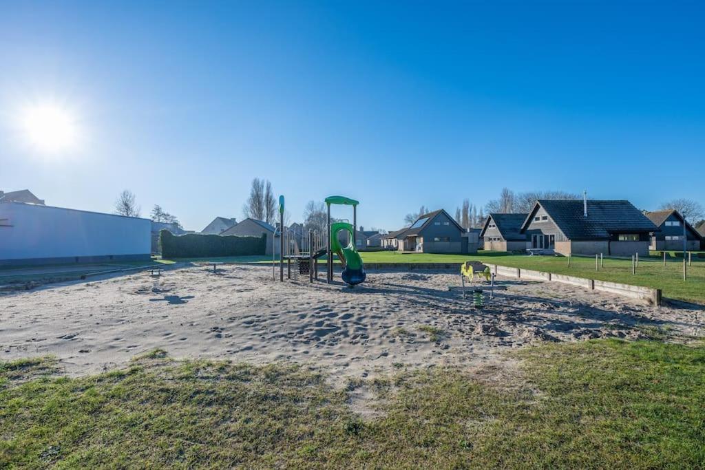 Bungalow De Strandjutter 8 Persons Middelkerke Bagian luar foto